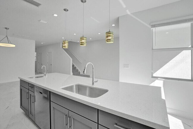 Building Photo - Gorgeous New 3 bedroom 2.5 Townhouse in Deerfield Beach, Sandpiper Pointe (2 Story)