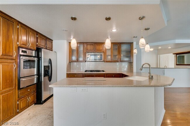 Building Photo - 8224 Tivoli Cove Dr