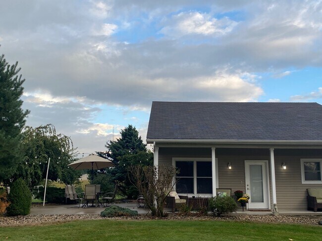 Building Photo - 2450 3B Rd