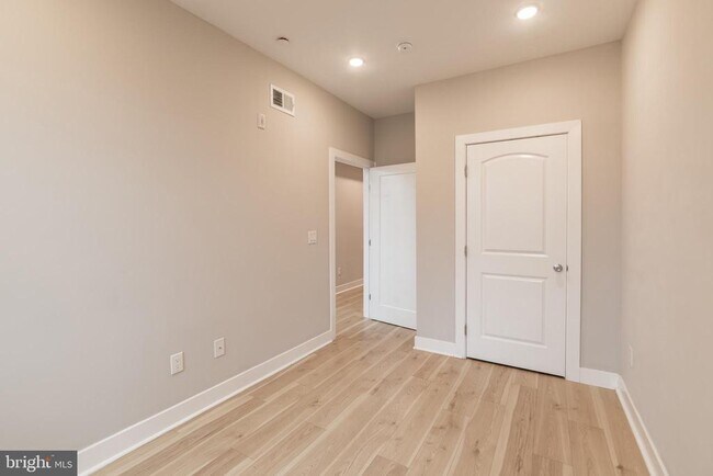 Building Photo - 1020 S 53rd St