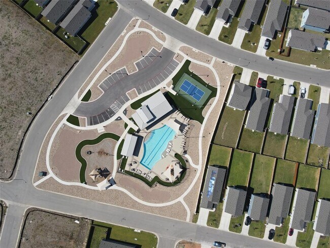 Building Photo - 308 Cowpoke Dr