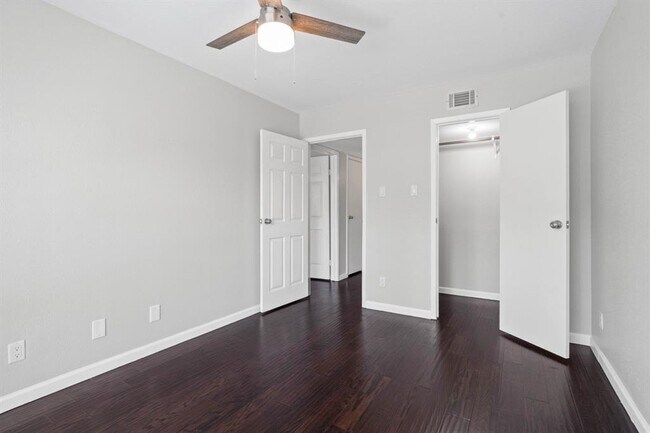Building Photo - 14777 Wunderlich Dr