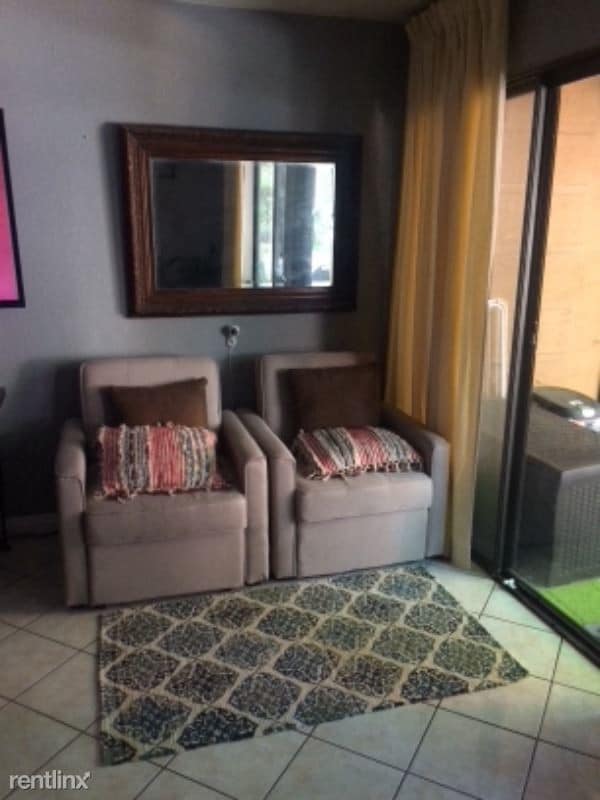Building Photo - Studio, 1 bath Condo - 10617 Lakefront Dr