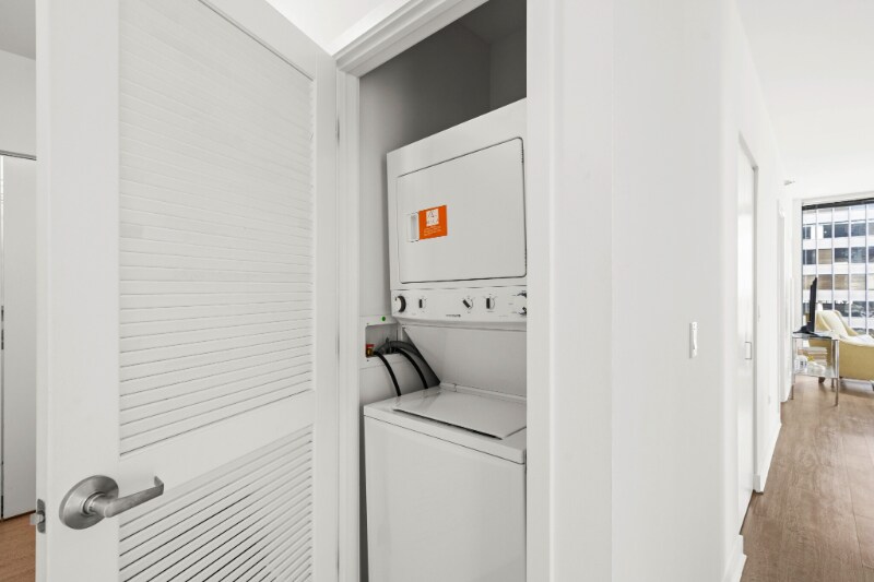 Building Photo - 251 N Garland Ct