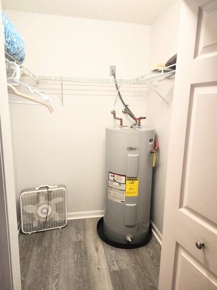 Building Photo - 17462 Front Beach Rd