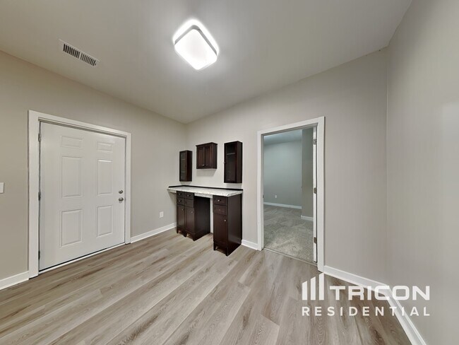Building Photo - 1751 Miller Springs Dr
