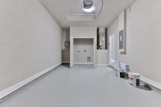 Building Photo - 44 Easterly Pl