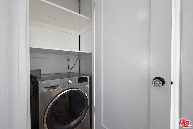 Building Photo - 1212 10th St