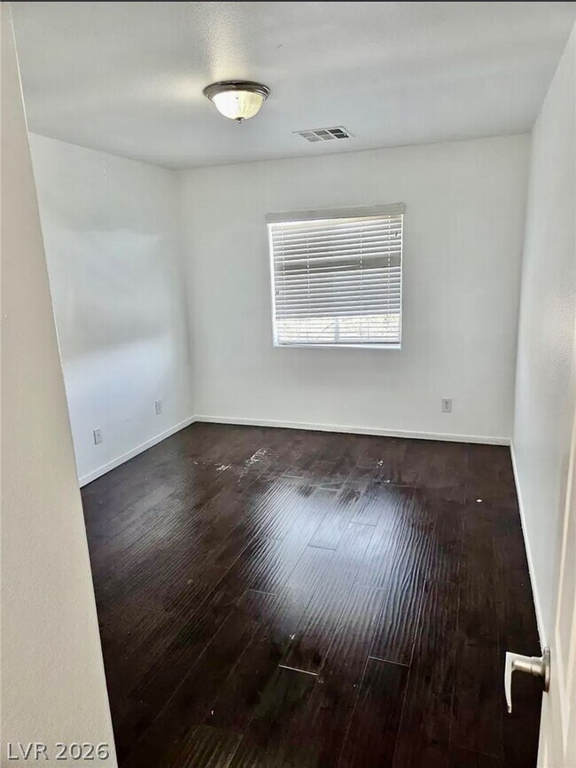 Building Photo - 8971 Lily Touchstone Ct