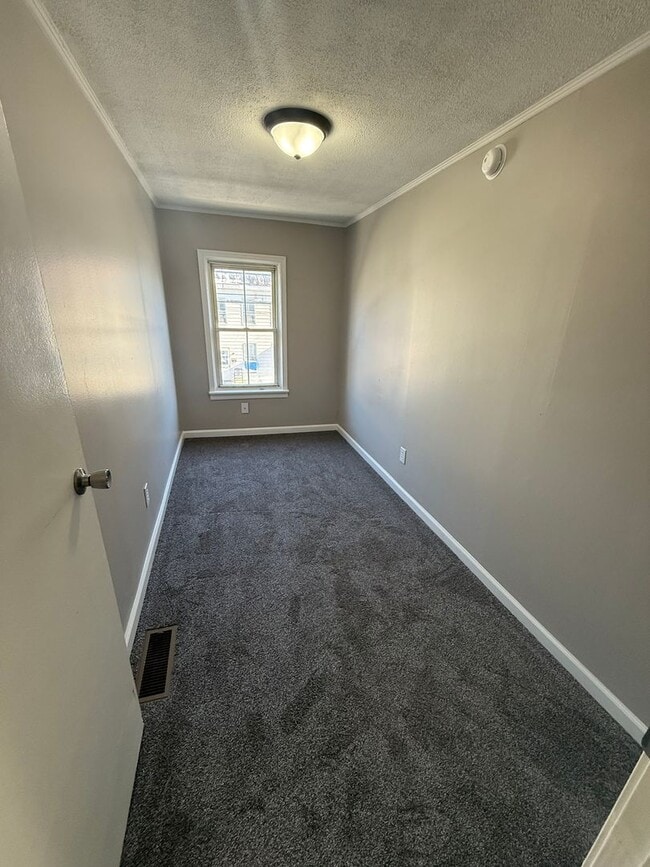 Building Photo - **COMING SOON!** 5 bedroom 2 Full bathroom home in Carlisle PA!