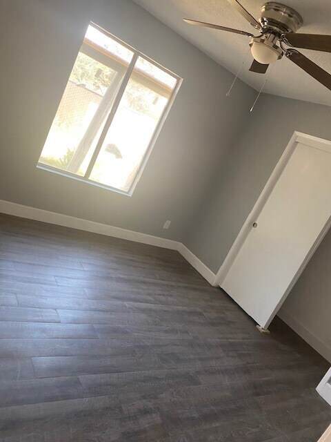 Building Photo - 520 N Prospect St