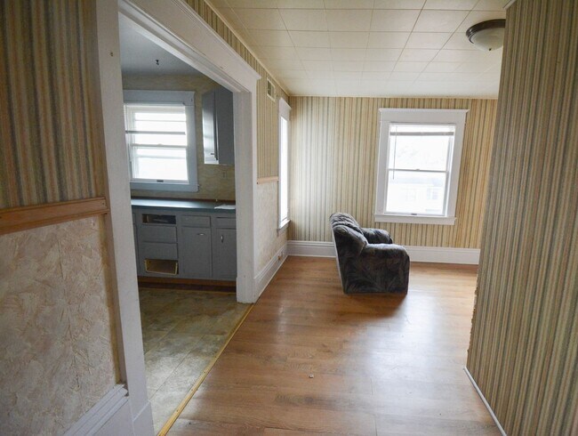 Building Photo - 209 S Pearl St