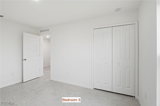 Building Photo - 3418 20th St SW