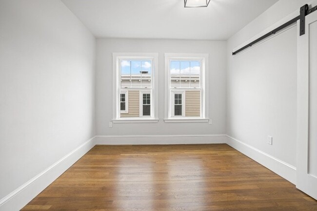 Building Photo - 49 Milwood St