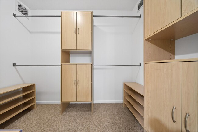 Building Photo - 3507 Village Blvd