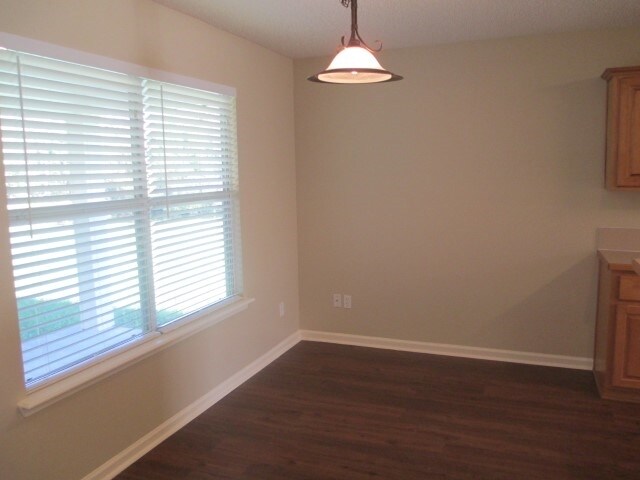 Building Photo - 3127 Majestic Oaks Ln