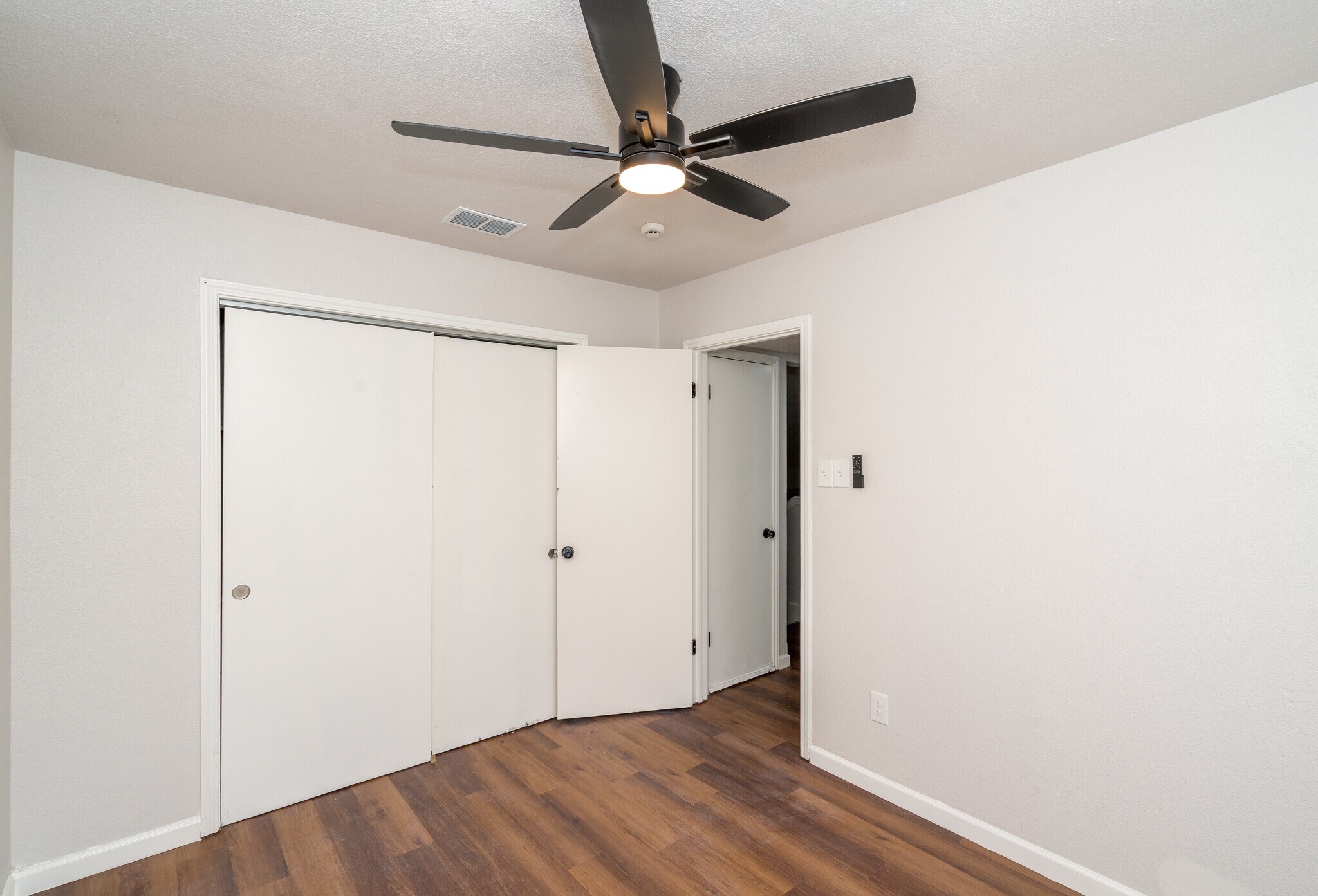 Building Photo - 731 Garden Meadow Dr