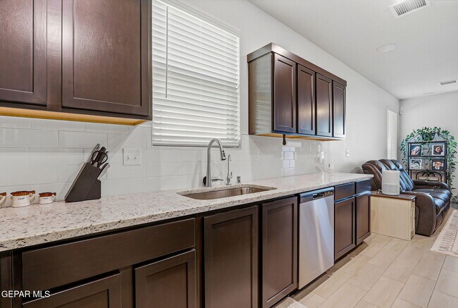 Building Photo - 11150 Blazing Star Pl