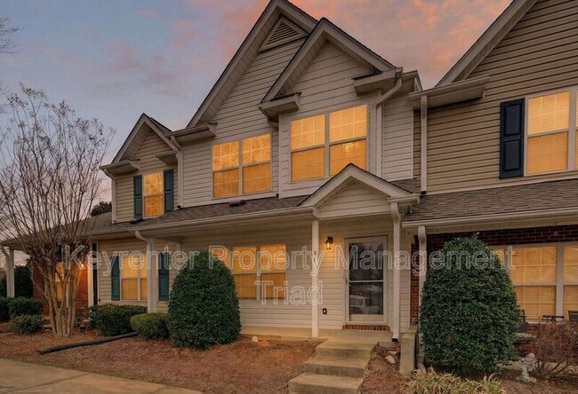 Building Photo - 94 Tannenbaum Cir