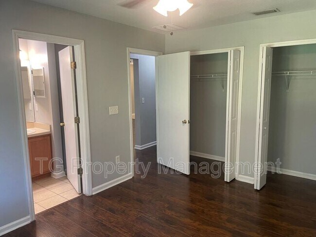 Building Photo - 283 Buck Run Way