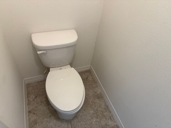 Building Photo - BEAUTIFUL 4 BEDROOMS, 3 BATHS,  SINGLE FAMILY HOME IN HARVEST LANDING IN CLERMONT