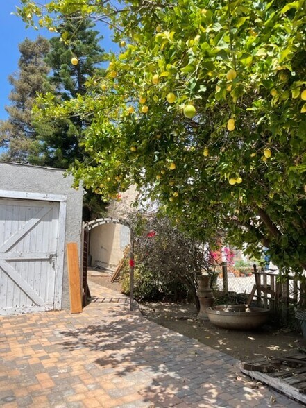 Area in back if you want to plant or chill. - 2461 Cheremoya Ave