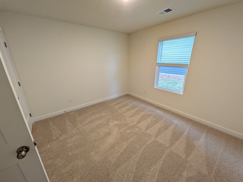 Building Photo - 8483 Bright Water Dr