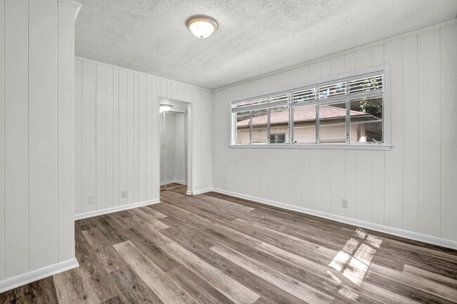 Building Photo - 1787 Tanglewood Dr
