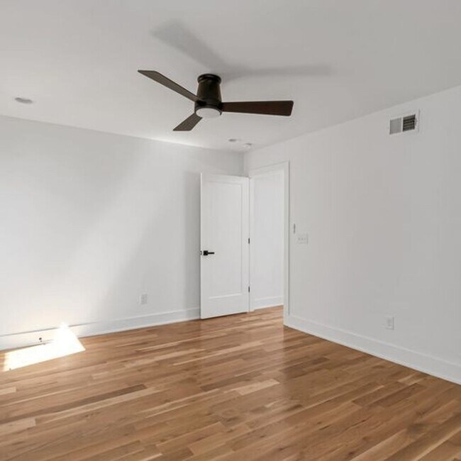 Building Photo - Stunning 4 Bedroom, 3.5 Bath Luxury Home in Nashville