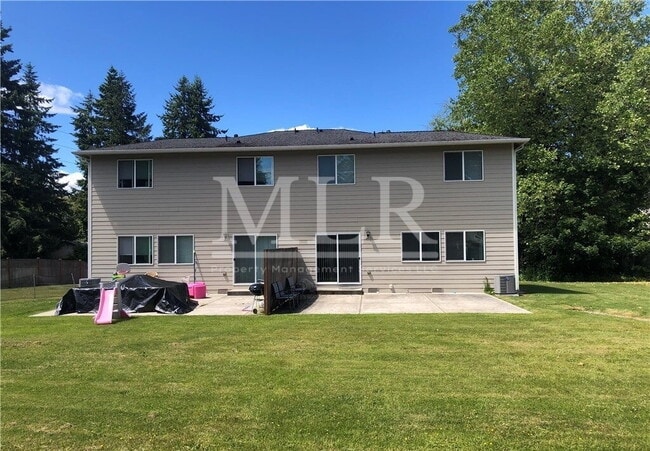 Building Photo - Cirque Dr W 8013-
