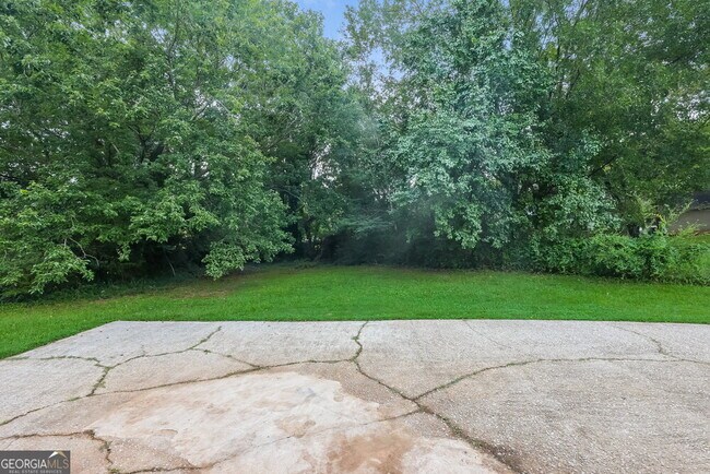 Building Photo - 2958 Quinbery Dr
