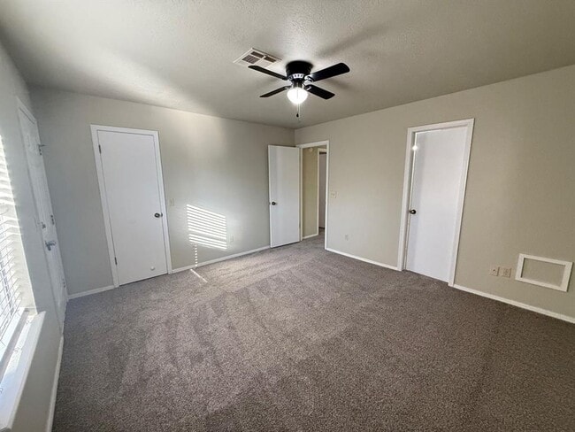 Building Photo - 242 Barrett Pl