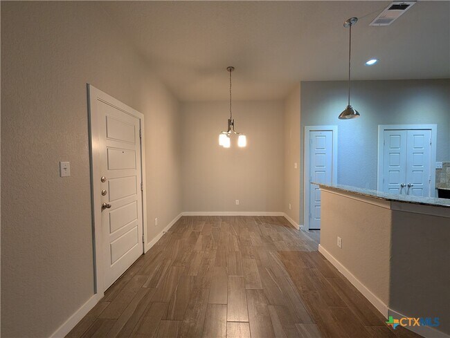 Building Photo - 1135 Creekside Orchard