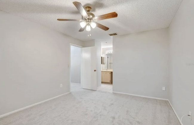 Master Bedroom/Bathroom - 11840 Skylake Pl