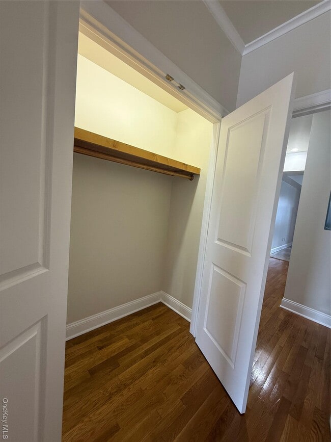 Building Photo - 123 Main St