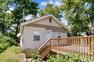 Building Photo - 2 Bedroom, 1 Bath