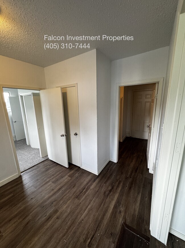 Building Photo - 3156 SW 71st St
