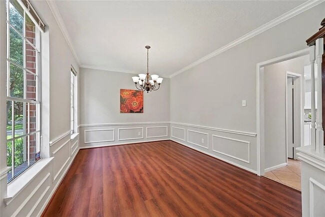 Building Photo - 215 Birch Hill Dr