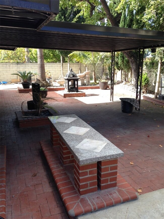 Building Photo - 20951 Surge Ln