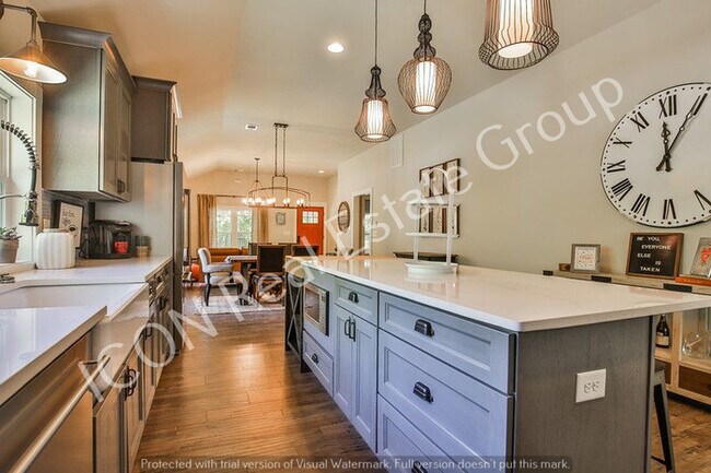 Building Photo - 3/2 Home on large lot in Woodstock