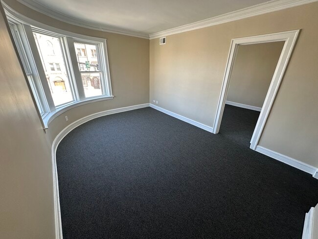 Building Photo - 9100 S Ashland Ave