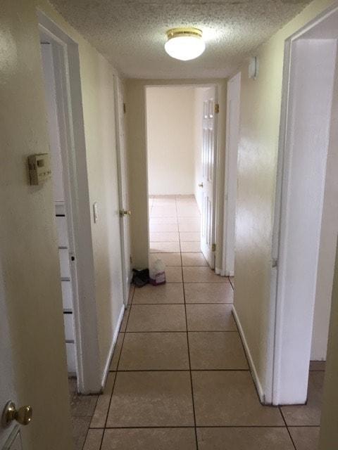 Building Photo - Great location on E Sunrise blvd cross street from Publix !!!!