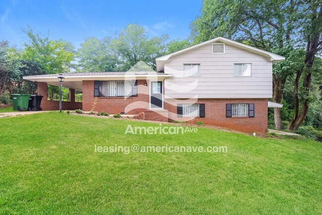 Primary Photo - 1983 Monaco Dr