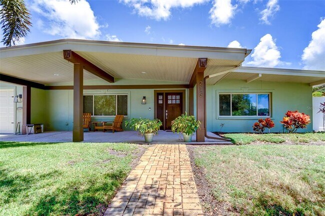 Building Photo - 215 Garden Cir