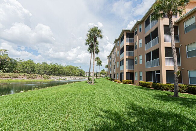 Building Photo - ?? Seasonal Golf Getaway with Stunning Vie...