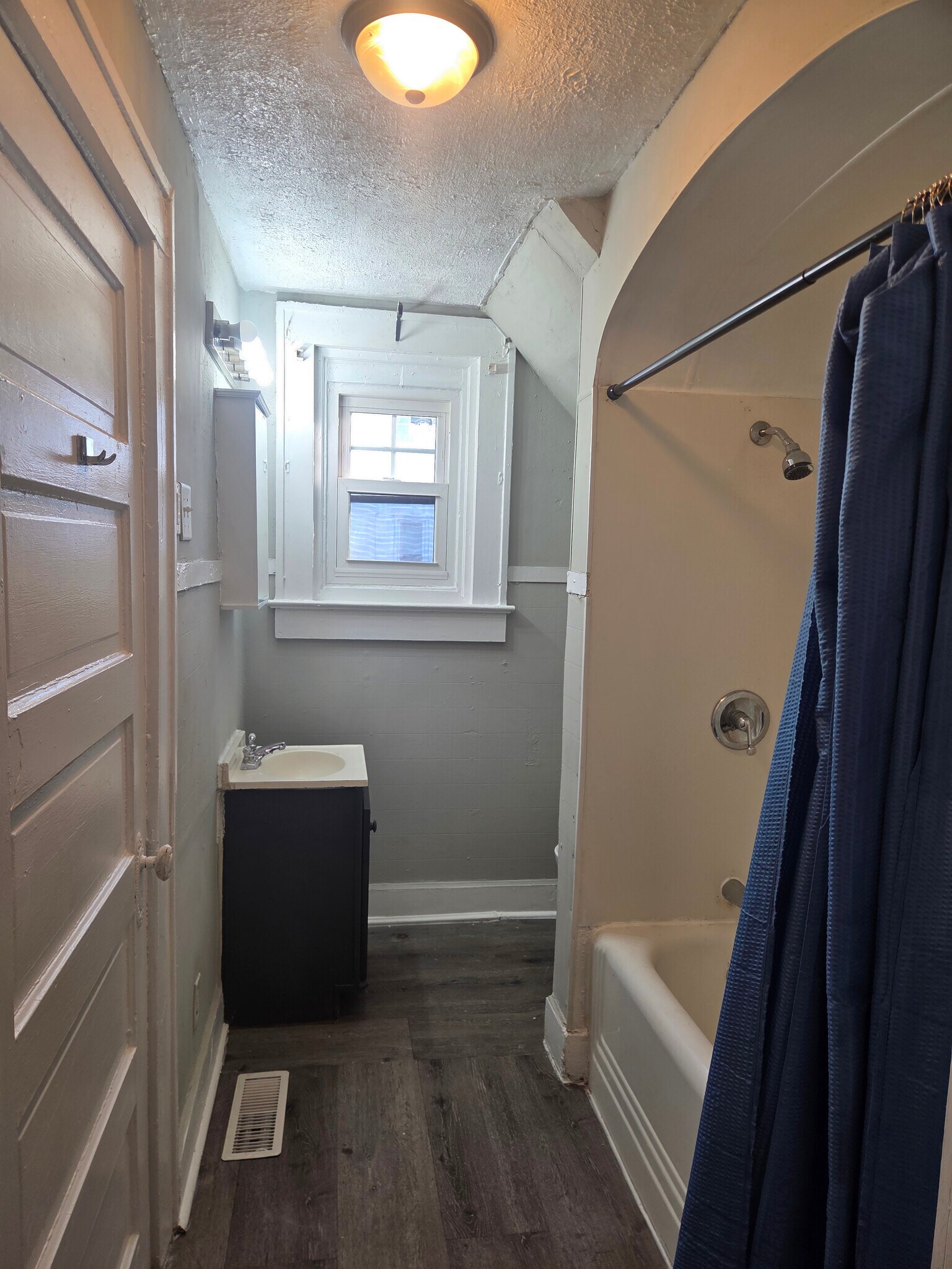 Bathroom - 509 S 5th St