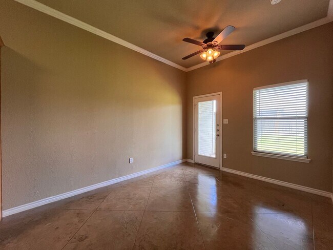 Building Photo - 3037 Breton St