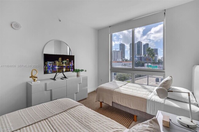 Building Photo - 3900 Biscayne Blvd