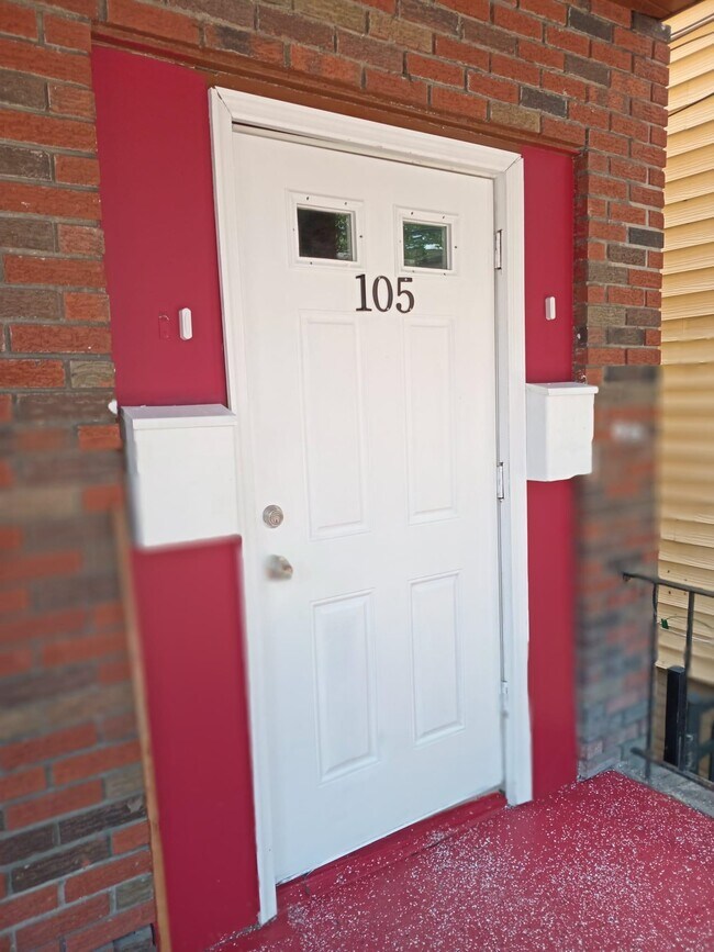 Building Photo - 105 Wilkinson Ave