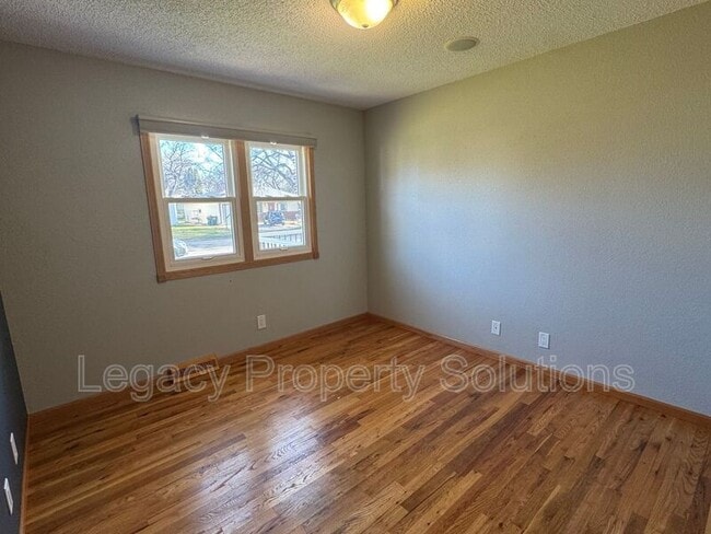 Building Photo - 1832 Assumption Dr